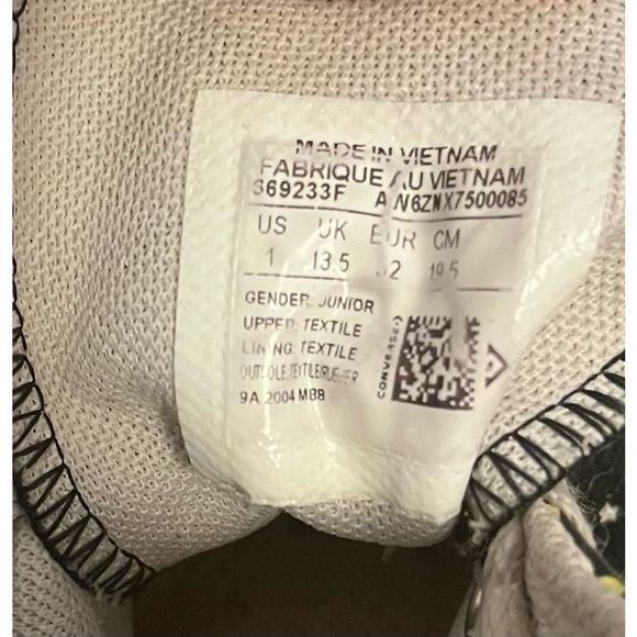 Converse Dino Chuck Taylors high tops Boys Shoes size 1 - Picture 5 of 5